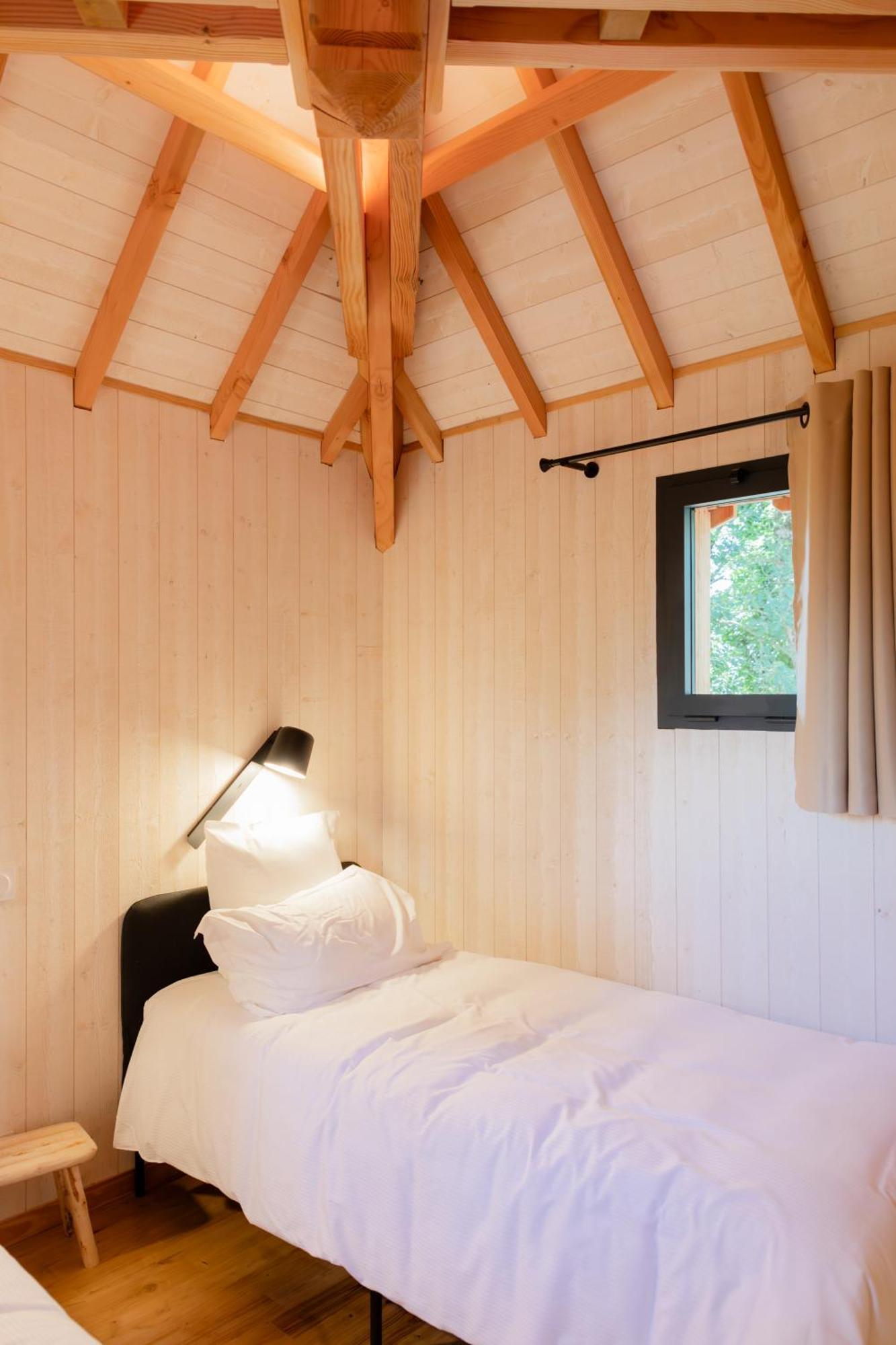 Dolce Et Cabane Berat Exteriör bild