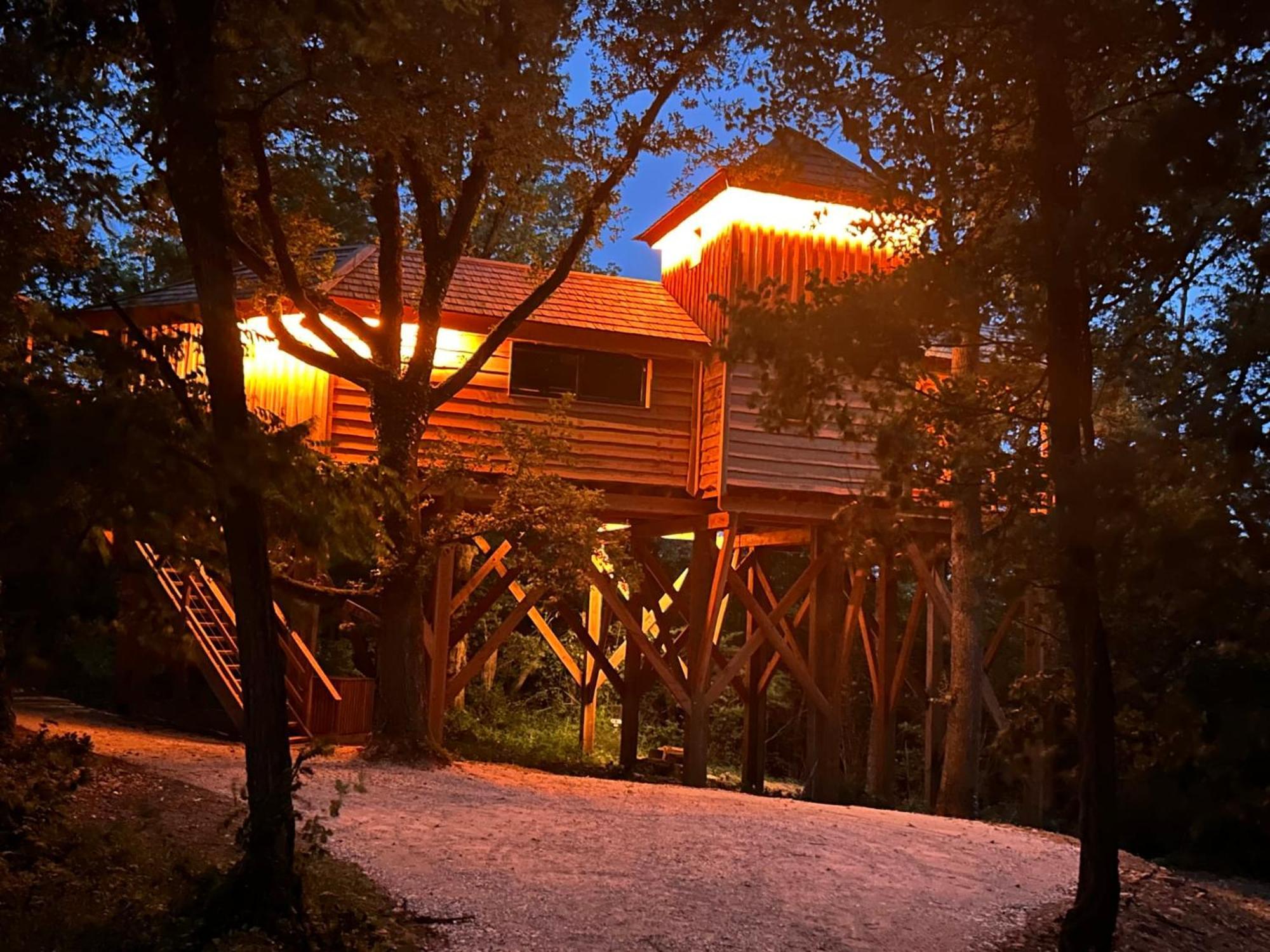 Dolce Et Cabane Berat Exteriör bild